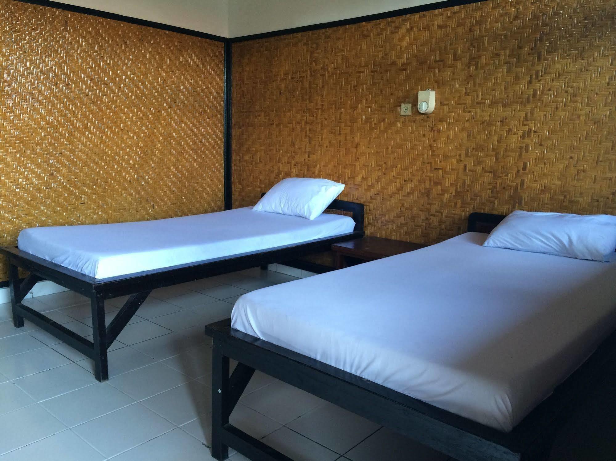 Suka Beach Inn Kuta  Exterior photo